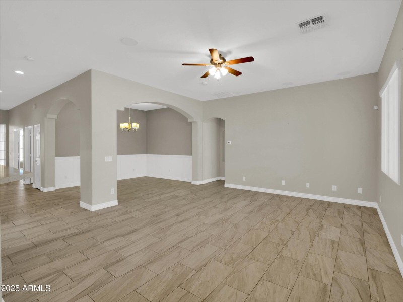 33-8854 W Augusta Avenue-33