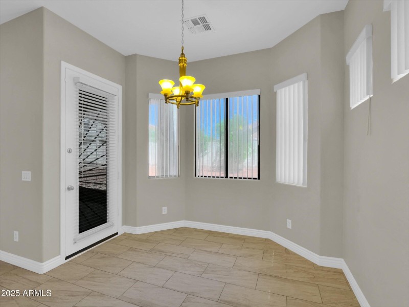 38-8854 W Augusta Avenue-38