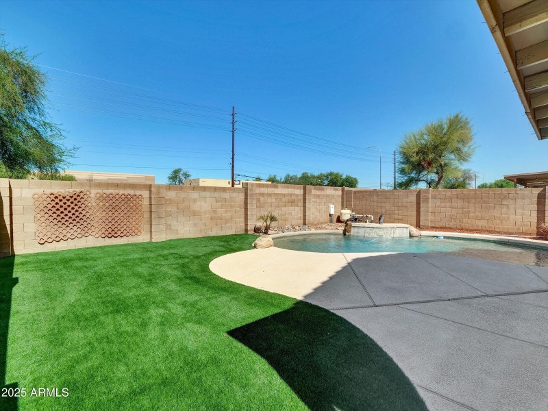 54-13620 N 82nd Lane-54