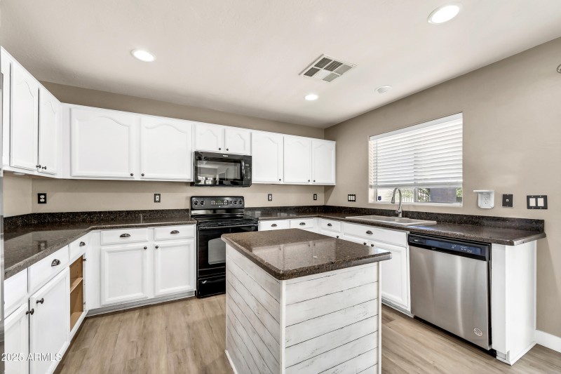 21054 N Sansom Dr-15