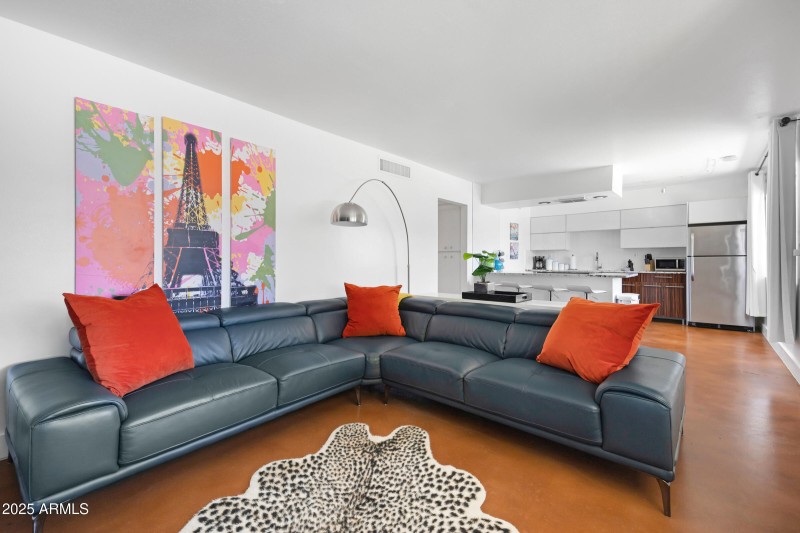 6906 E 4th St unit 4-6