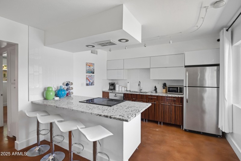 6906 E 4th St unit 4-9