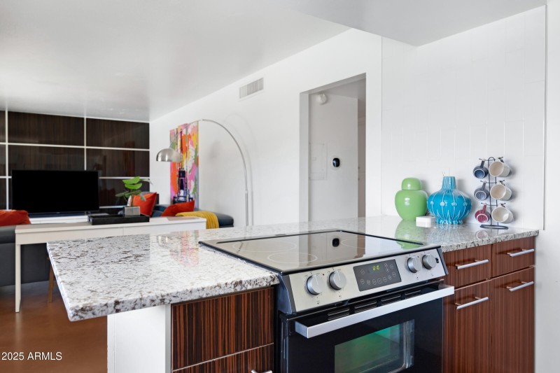 6906 E 4th St unit 4-11