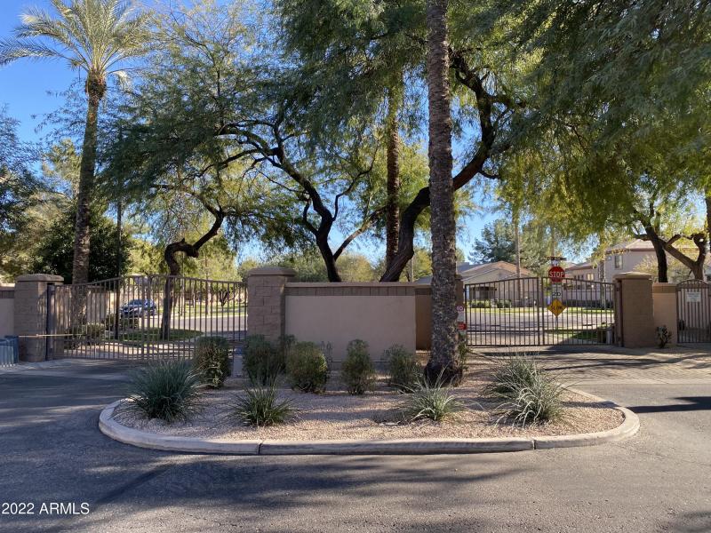 D4315A99-DCFE-4C87-B54C-B4D7C37ECEAE