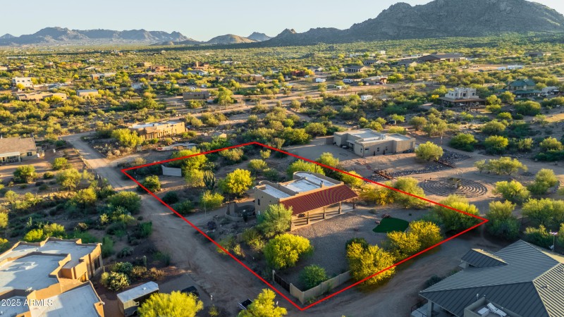 139th Place side back view lot lines