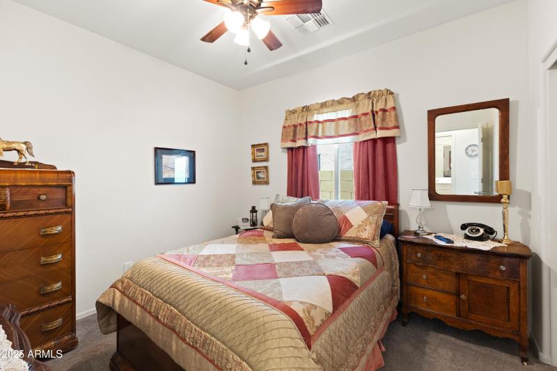 3655 N Astoria Dr-27