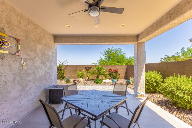 3655 N Astoria Dr-35