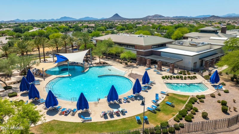 3655 N Astoria Dr-62