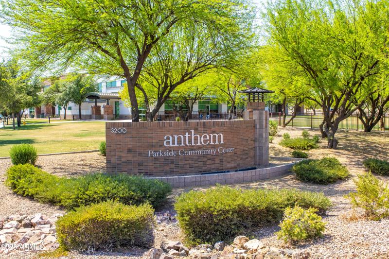 3655 N Astoria Dr-64