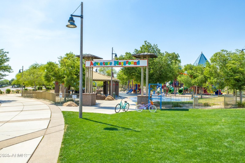 3655 N Astoria Dr-70