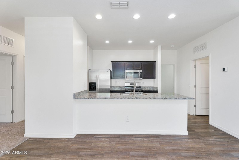 9-web-or-mls-Bowles-09