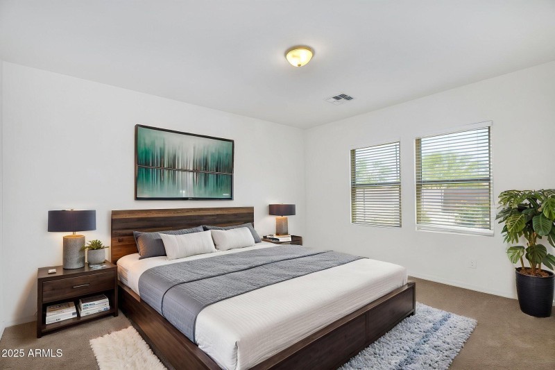 39-web-or-mls-Bowles-22 virtually staged