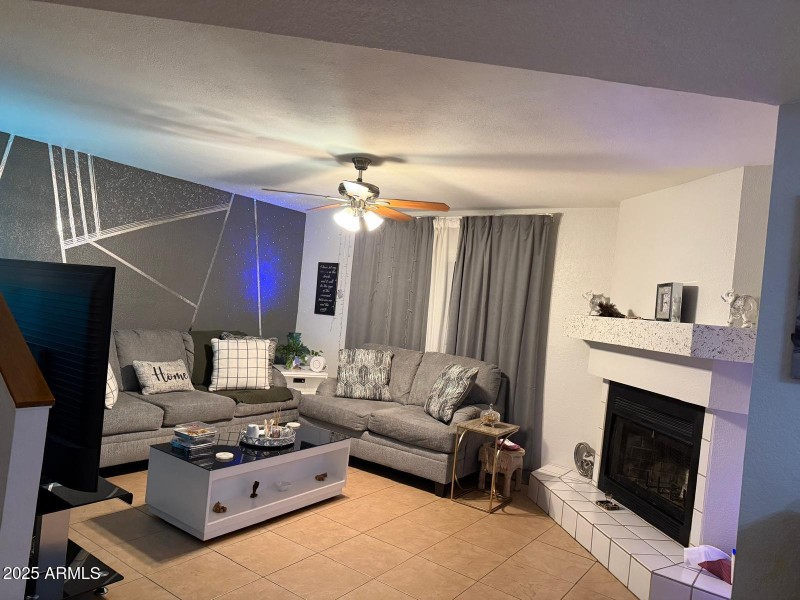 a2c2b4b1-a371-4fda-89df-db7116ef0373