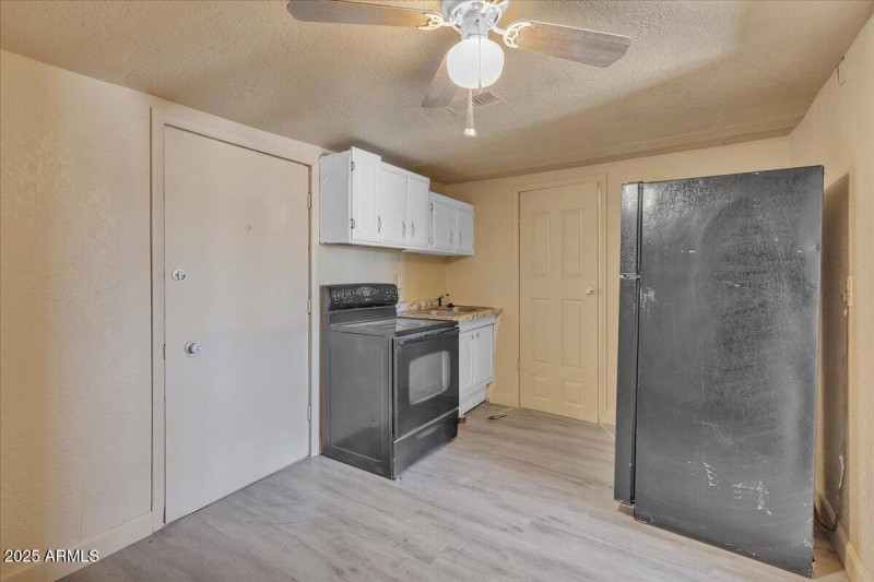 16-6447_W_Piccadilly_Rd16