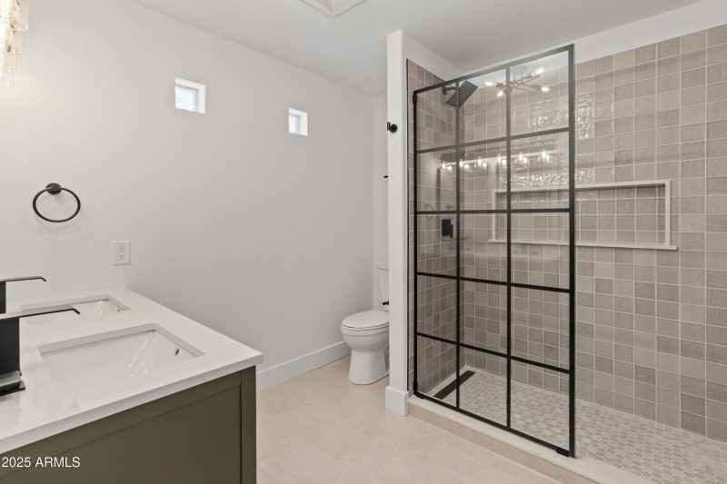 3221 N 37th St #26-26