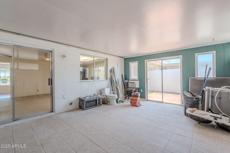 30-web-or-mls-Hobson Plaza-30