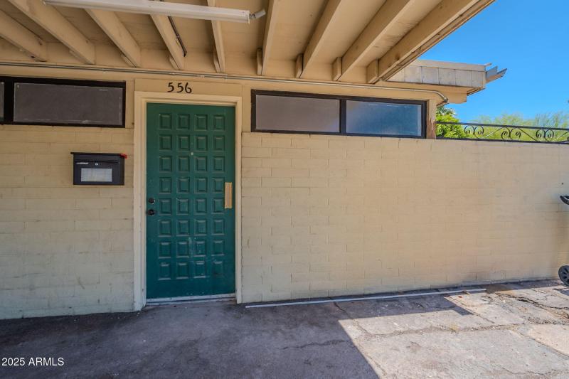 6-web-or-mls-Hobson Plaza-6