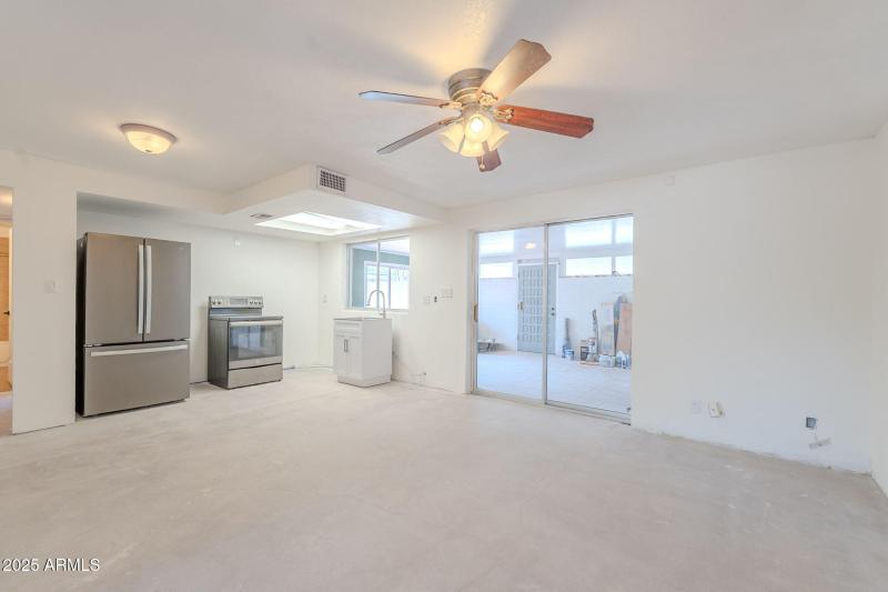 16-web-or-mls-Hobson Plaza-16