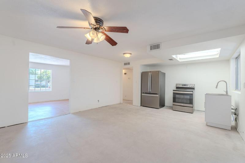 17-web-or-mls-Hobson Plaza-17