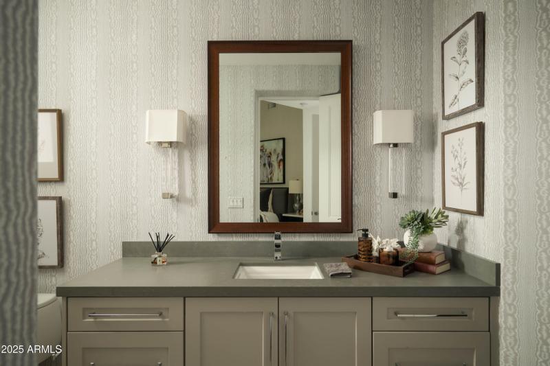 Guest bedroom ensuite bath