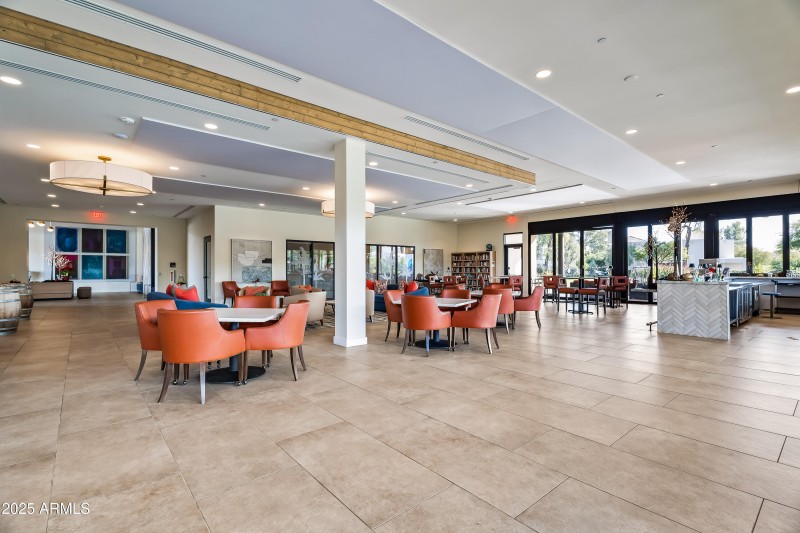 ESTATE CLUB- MAIN ROOM (VIEW II)