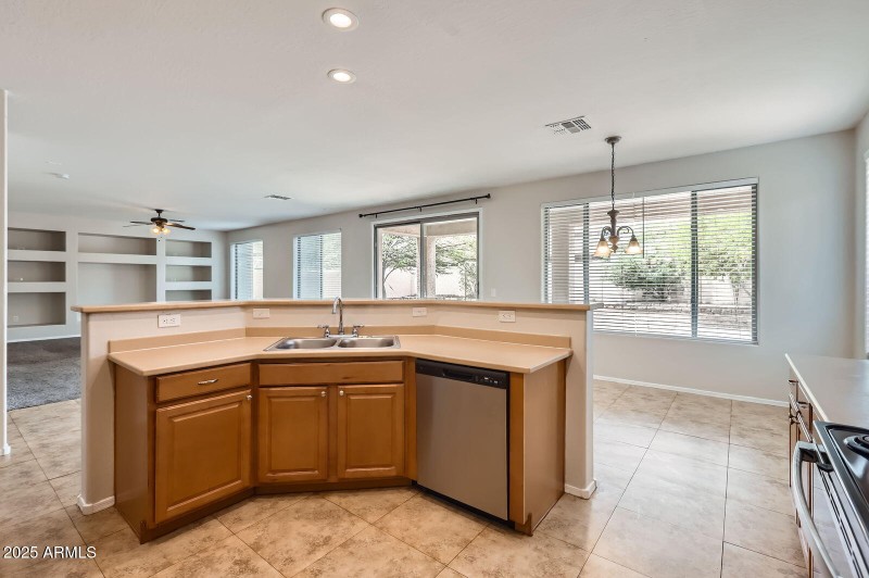 8766 W Hayward Ave - Web Quality - 009 -