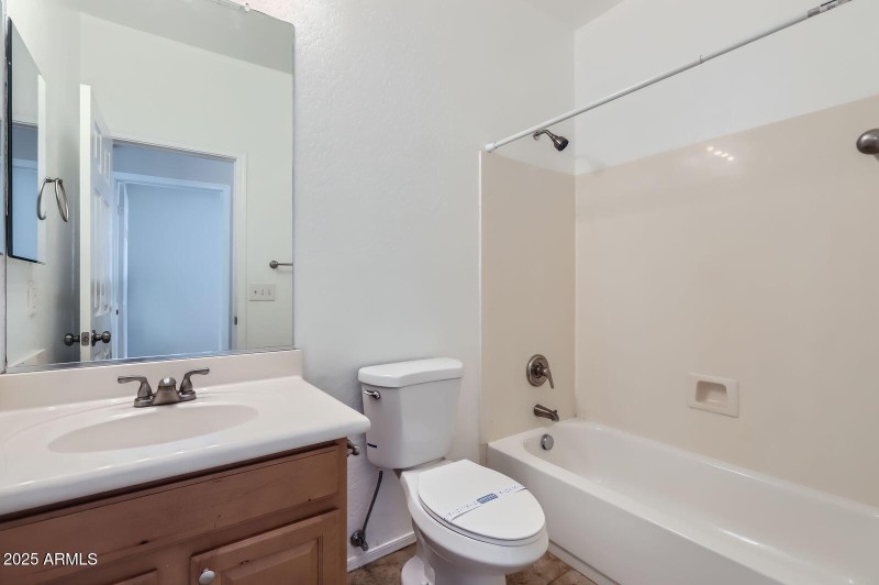 8766 W Hayward Ave - Web Quality - 013 -