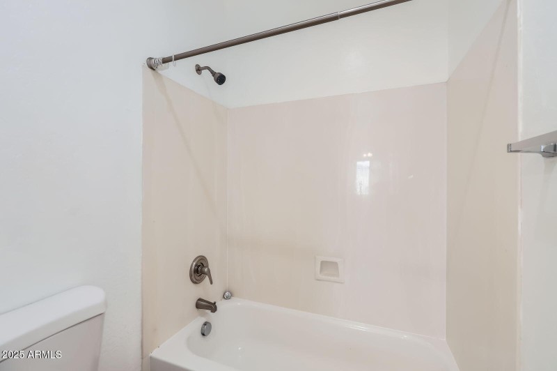 8766 W Hayward Ave - Web Quality - 022 -