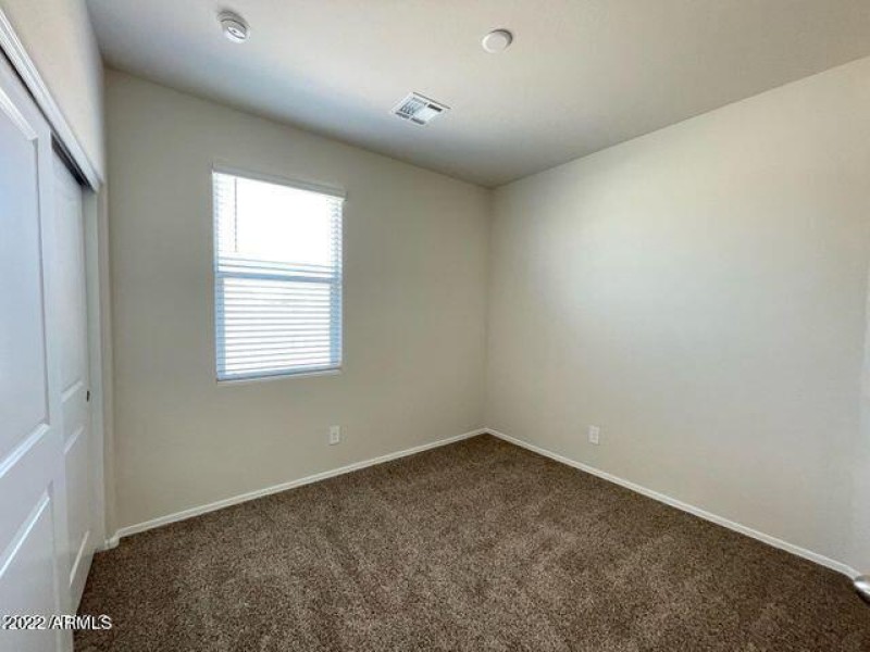 20220322215605704473000000-o