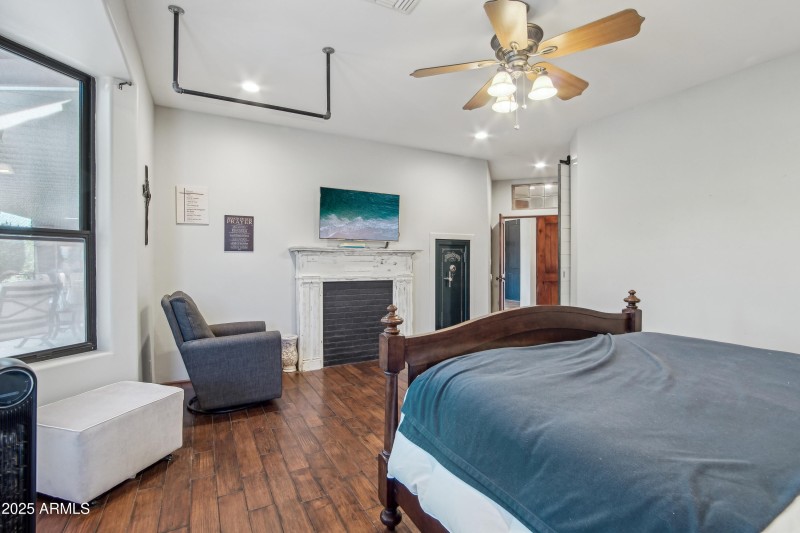 27-print-E Excelsior Ave-1305-027