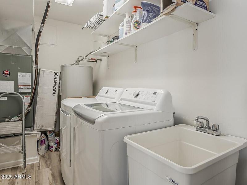 030_Laundry Room Area