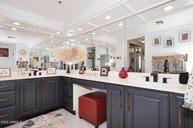 2nd-Primary-Bedroom-Ensuite