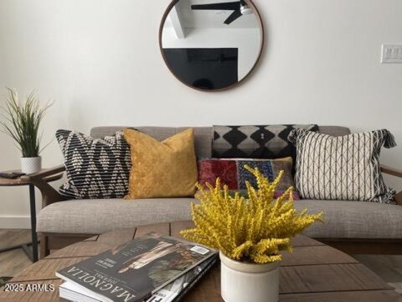 EF5A27B8-8E30-41D1-91FC-278A29E1C1C7_4_5