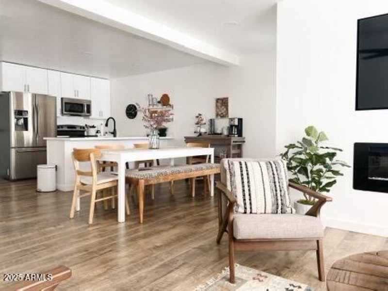 AF6C7B4C-BF93-489E-BA7D-918443CEE3CD_4_5