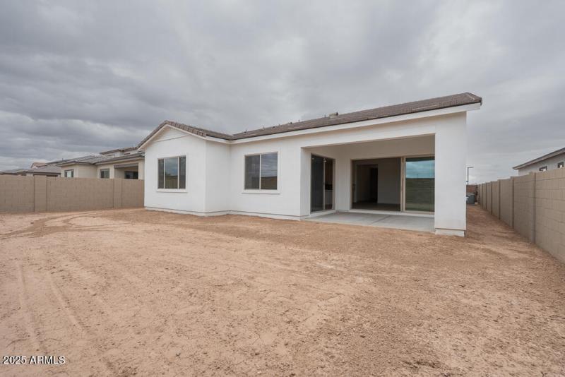 Tri Pointe Waterston Central 385 - Backy