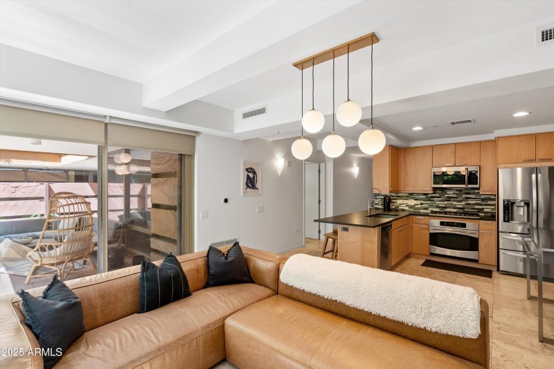 15-Family Room to Kitchen