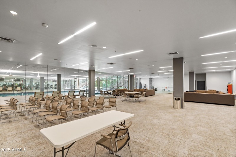 56-Meeting_Party Room