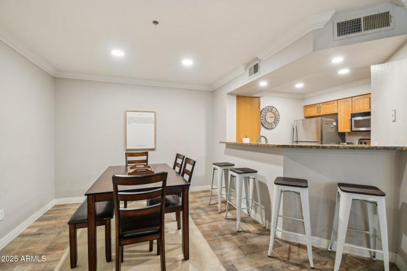 6-web-or-mls-E Campbell Ave 107-1405-006