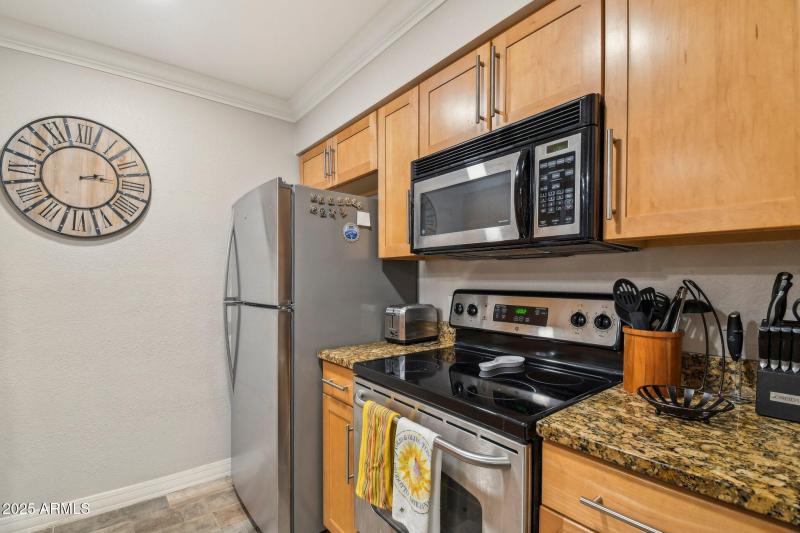 7-web-or-mls-E Campbell Ave 107-1405-007