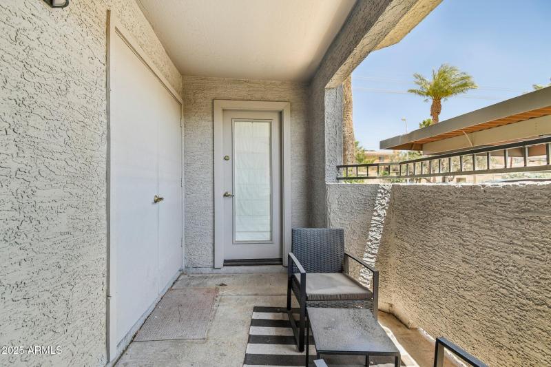 21-web-or-mls-E Campbell Ave 107-1405-02