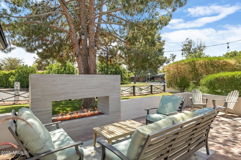 3308 N 51st St Phoenix - 215