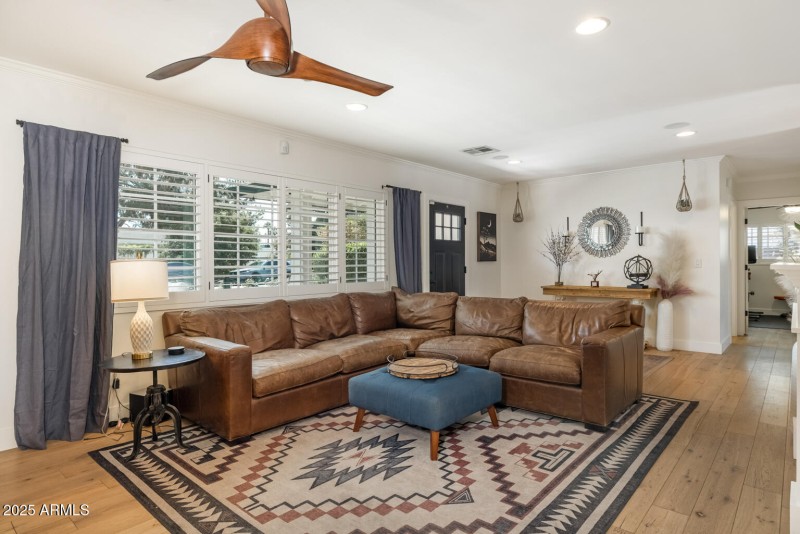 3308 N 51st St Phoenix - 225