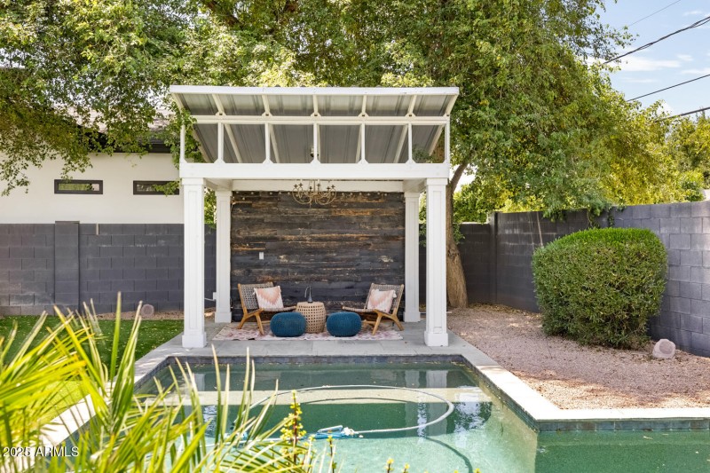 3308 N 51st St Phoenix - 397