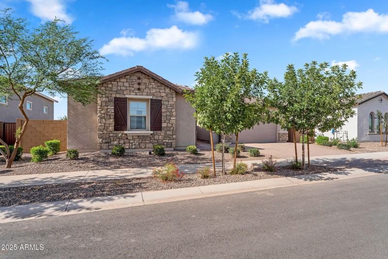 6-web-or-mls-21934 E lords Court-2