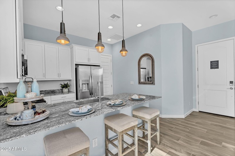 23-web-or-mls-21934 E lords Court-20