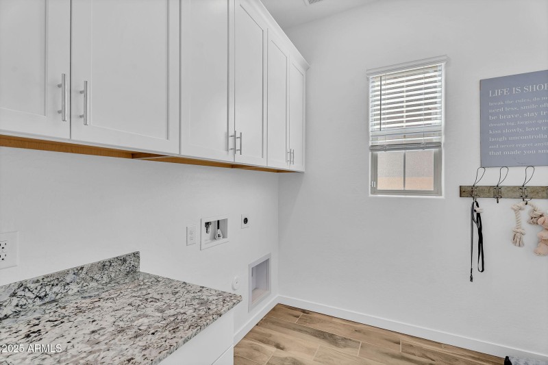 39-web-or-mls-21934 E lords Court-36