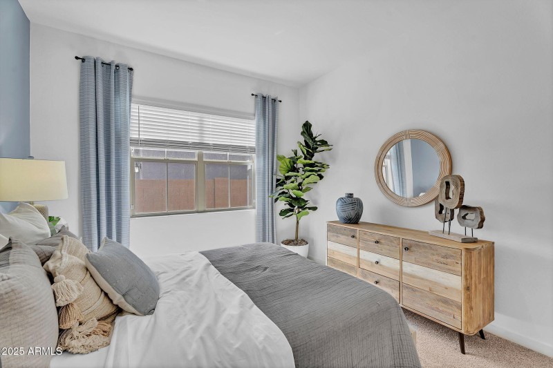 41-web-or-mls-21934 E lords Court-38