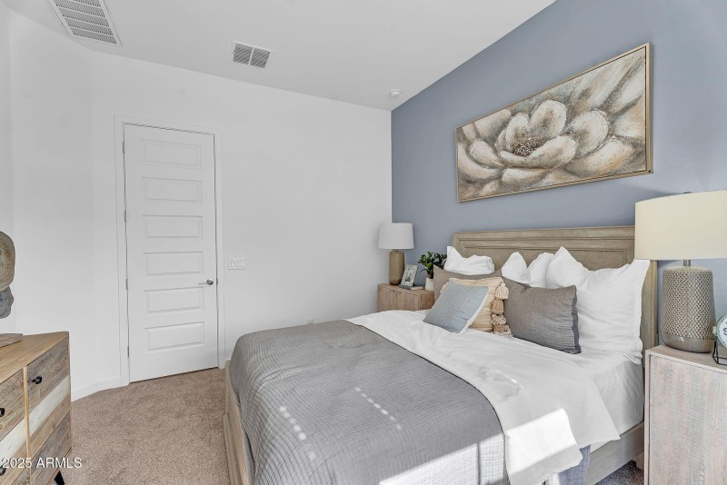 43-web-or-mls-21934 E lords Court-40