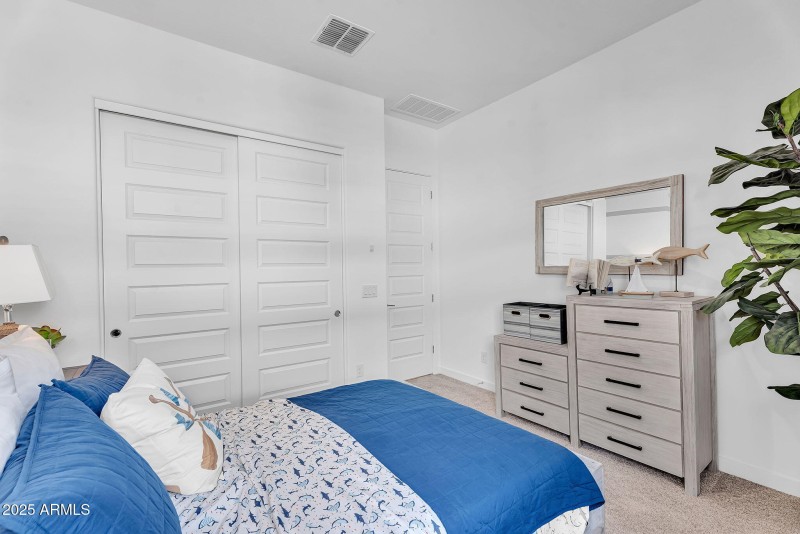 52-web-or-mls-21934 E lords Court-49