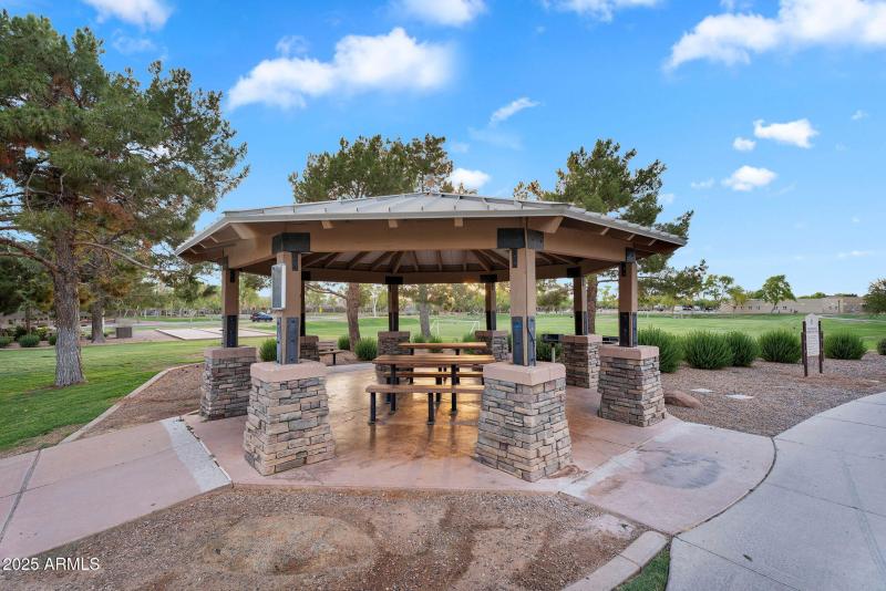 107-web-or-mls-4756 E Ironhorse Rd Commu